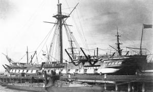 İngiliz Donanması muhriplerinin Güney Haç Saldırısı altındaki gemiler