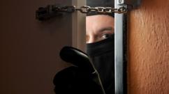 Włamania i rabunki do mieszkań, jak kierować przestępców do własnego mieszkania, zapobieganie kradzieżom Na jakiej zasadzie okrada się mieszkania?